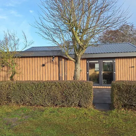 Holiday home Zee Aan Geluk Sint Maartensvlotbrug